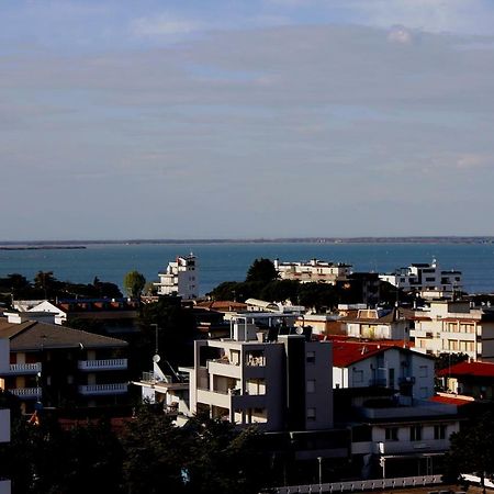 Rosato 3 Sea View Apartment Lignano Sabbiadoro Luaran gambar